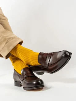Chaussettes laine vierge jaune moutarde