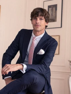 Chemise col anglais bleu ciel à poignets mousquetaire