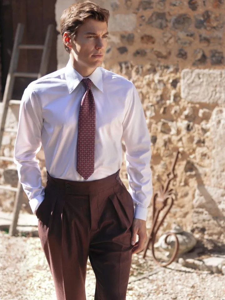 Chemise col français blanche à rayures roses