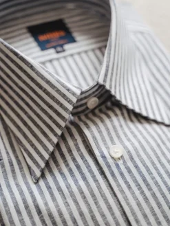 Chemise col français en lin et coton à rayures bleu marine