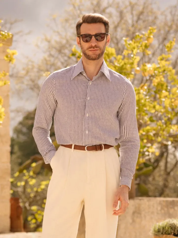 Chemise col français en lin et coton à rayures bleu marine