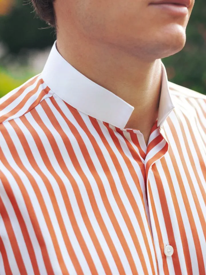 Chemise col inversé à rayures orange