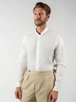 Chemise col inversé en lin blanche