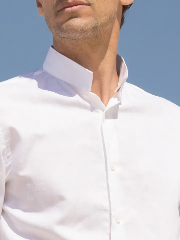 Chemise col inversé en lin blanche