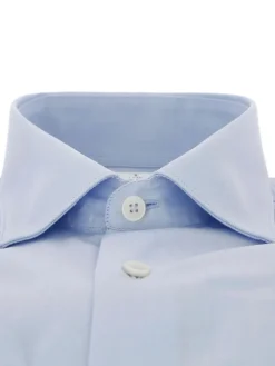 Chemise col italien à poignets mousquetaire