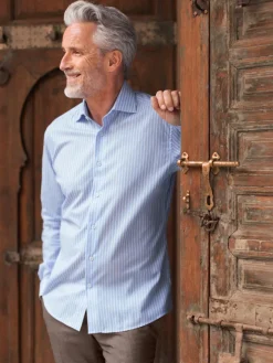 Chemise col italien à rayures bleu ciel