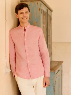 Chemise col officier en lin et coton rouge