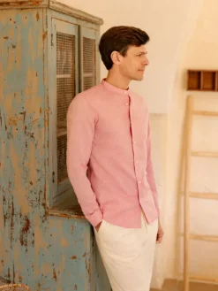 Chemise col officier en lin et coton rouge
