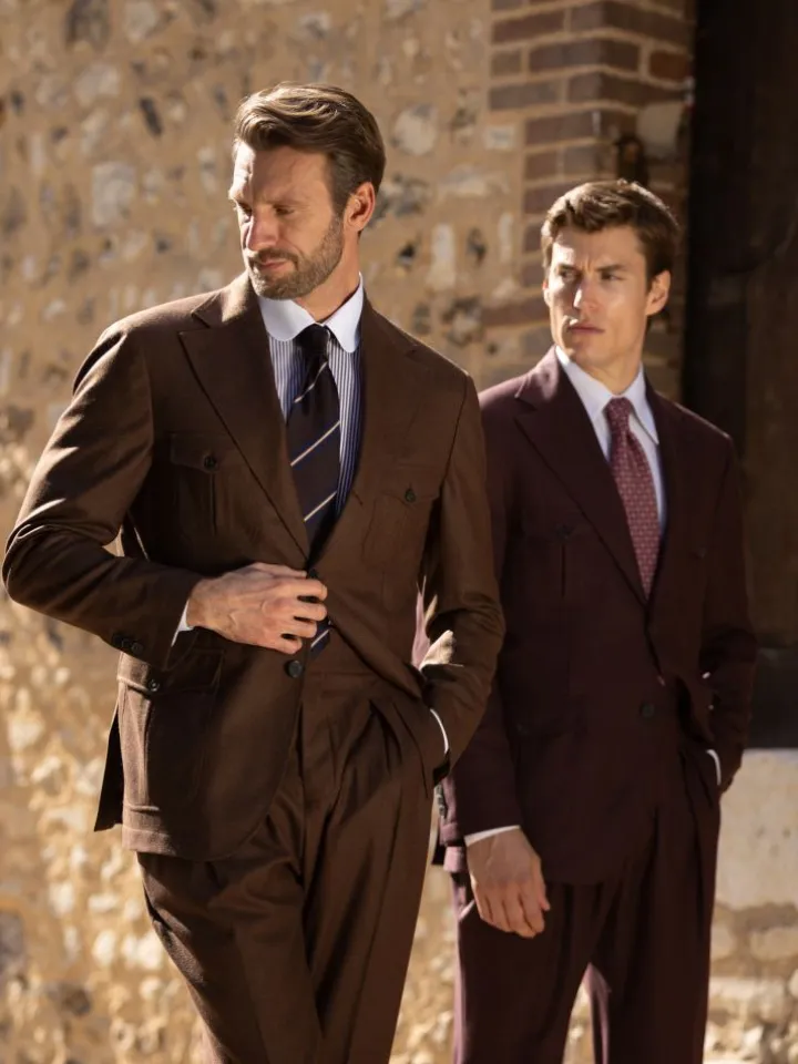 Chemise col rond à rayures marrons
