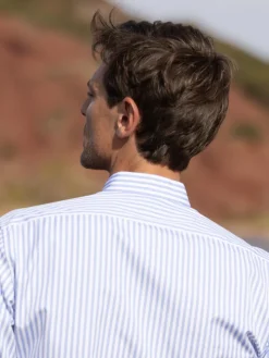 Chemise infroissable col droit à rayures bleu ciel