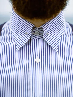 Chemise infroissable col épingle à rayures bleu marine