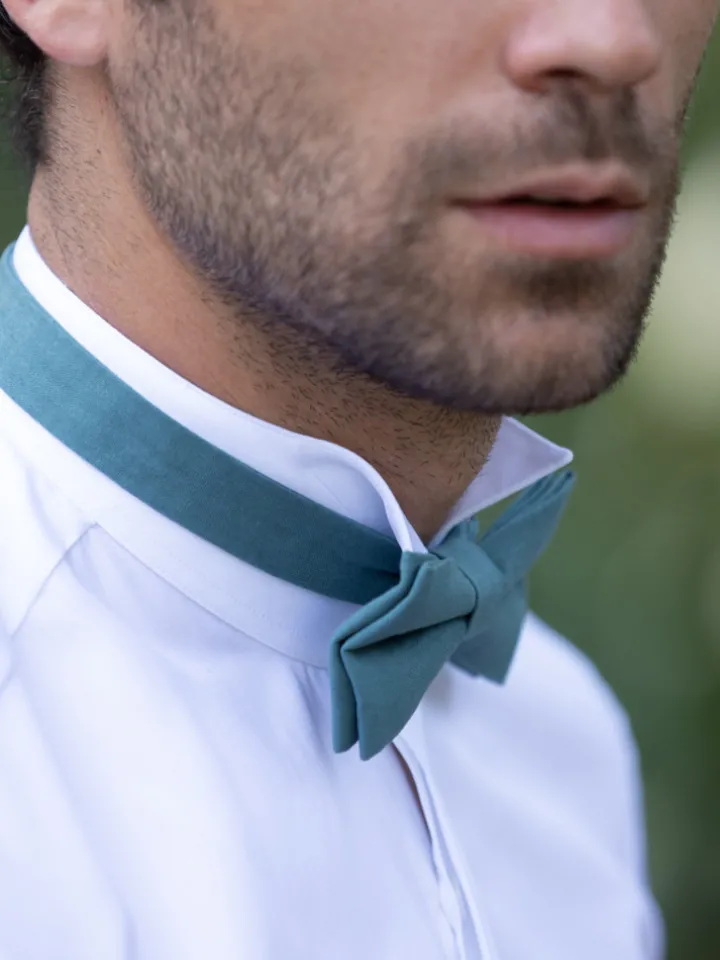 Chemise mousquetaire blanche col cassé à gorge cachée