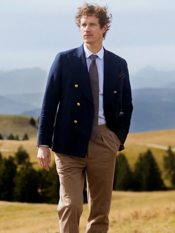 Cravate marron à motifs géométriques bleus