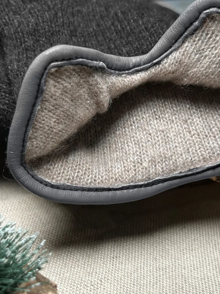 Gants en laine gris anthracite doublure cachemire beige