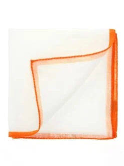 Pochette de costume en lin blanc avec ourlet orange