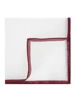 Pochette de costume en lin blanc avec ourlet bordeaux