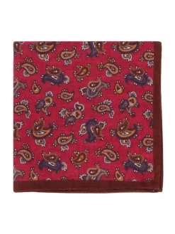 Pochette de costume en soie rouge à motifs paisley