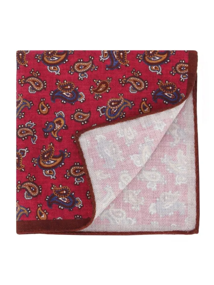 Pochette de costume en soie rouge à motifs paisley