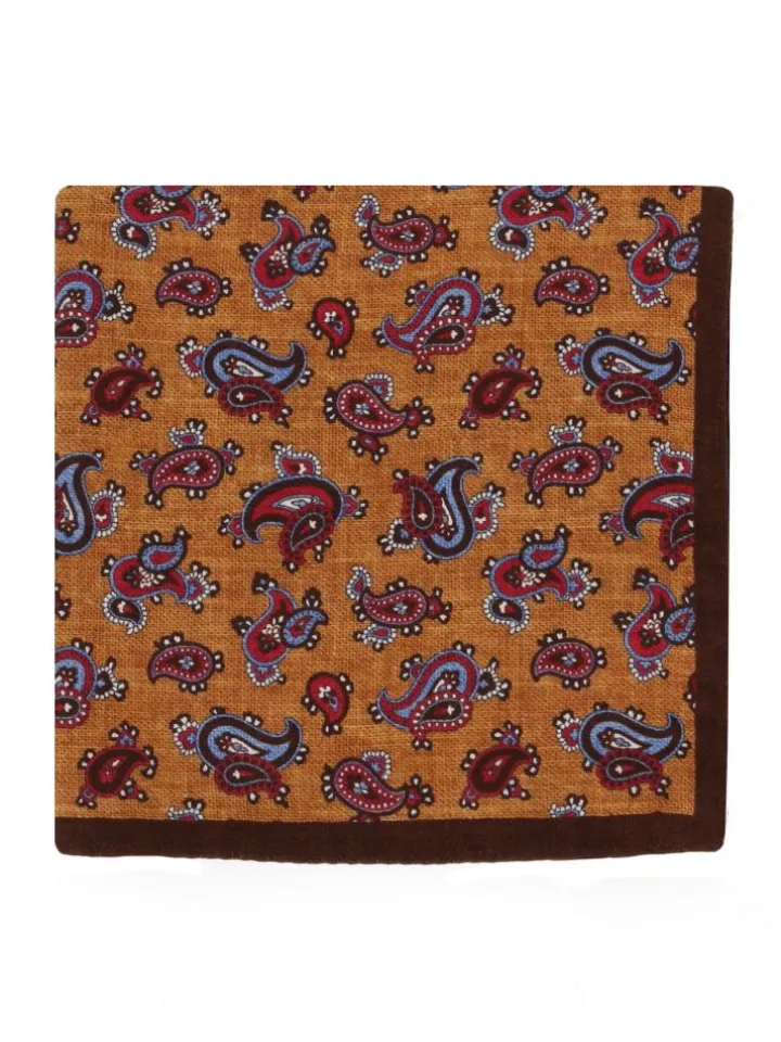 Pochette de costume en soie jaune à motifs paisley
