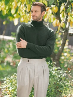 Pull col roulé en laine vert forêt