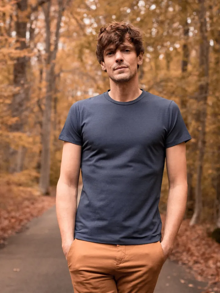 T-shirt technique bleu marine